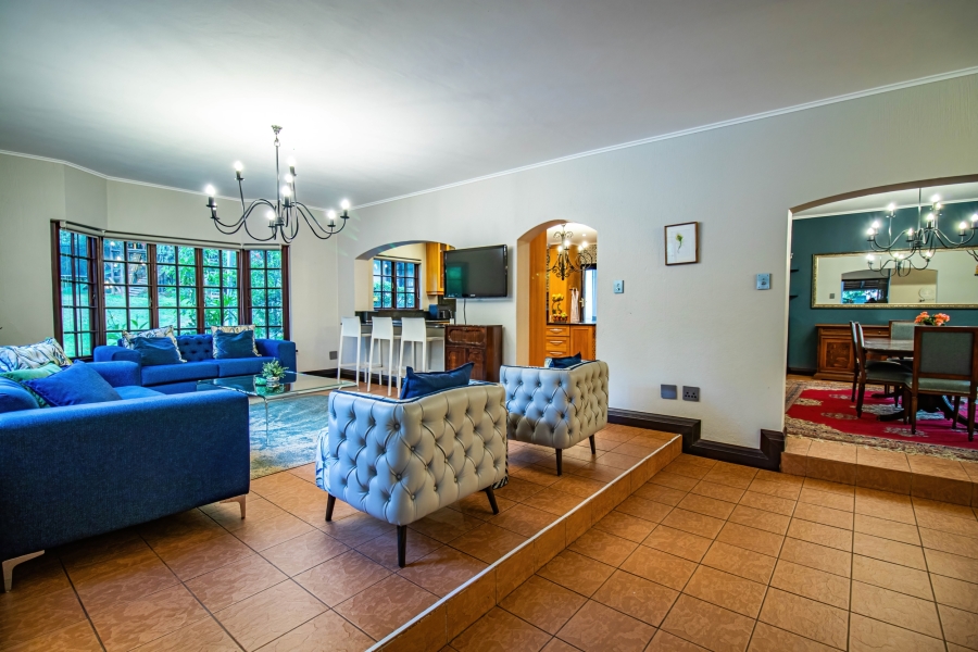 5 Bedroom Property for Sale in Hurlingham Gauteng