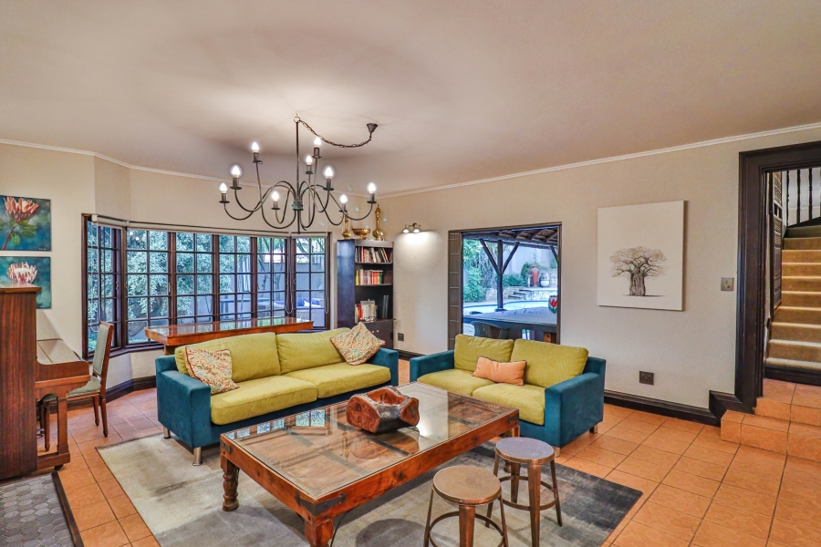 5 Bedroom Property for Sale in Hurlingham Gauteng