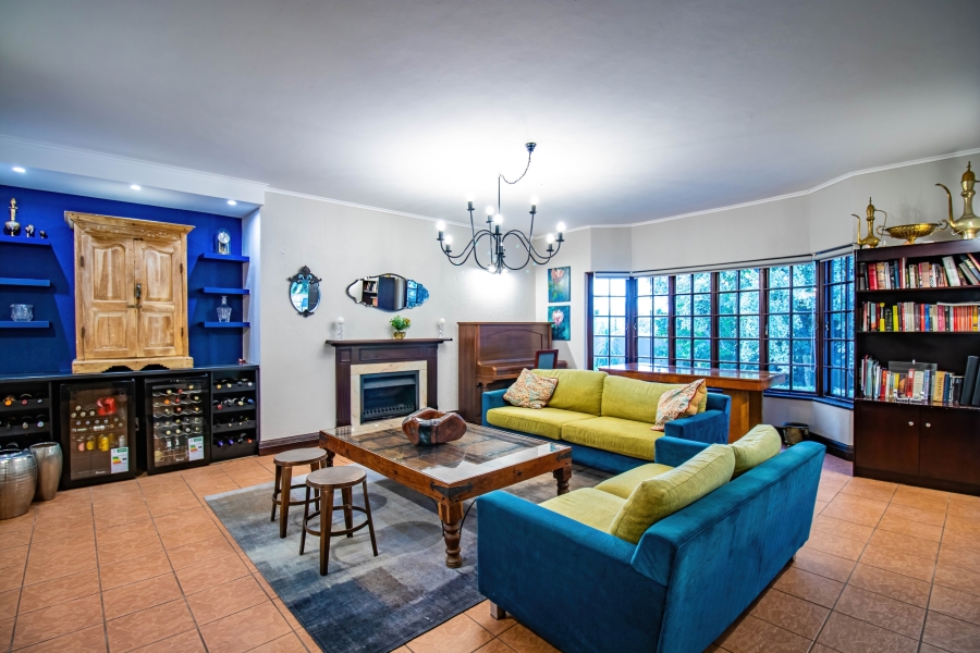 5 Bedroom Property for Sale in Hurlingham Gauteng