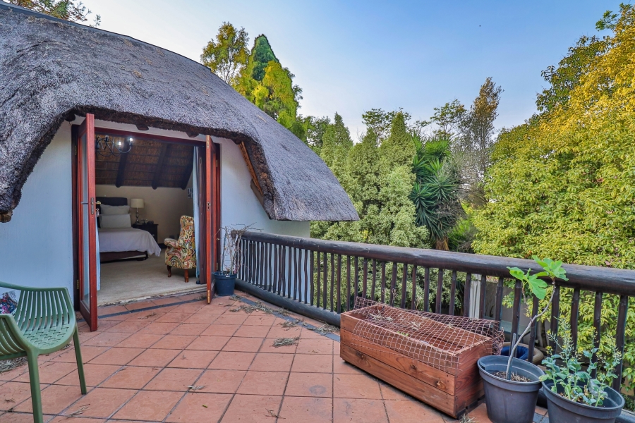 5 Bedroom Property for Sale in Hurlingham Gauteng