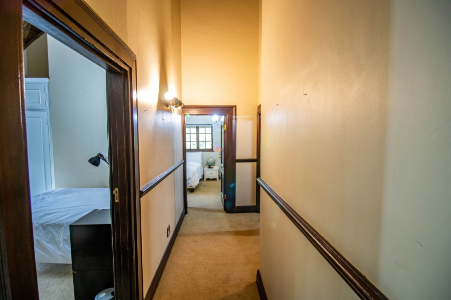 5 Bedroom Property for Sale in Hurlingham Gauteng