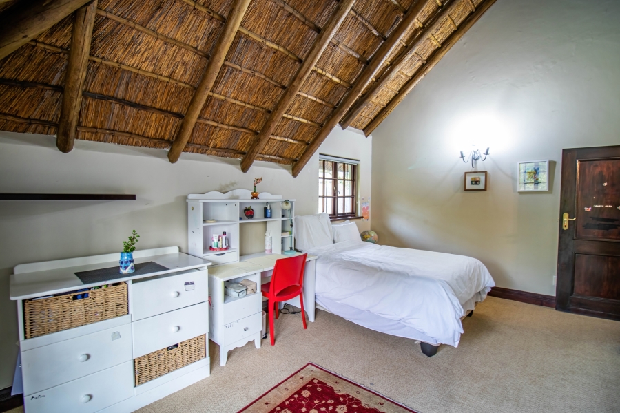 5 Bedroom Property for Sale in Hurlingham Gauteng