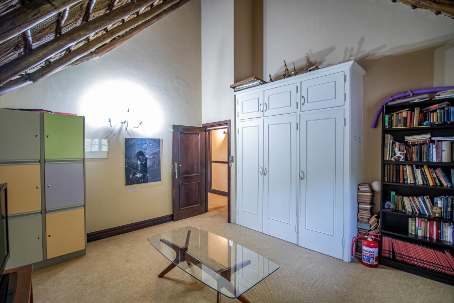 5 Bedroom Property for Sale in Hurlingham Gauteng
