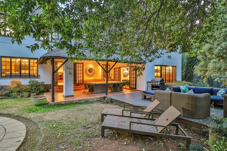 5 Bedroom Property for Sale in Hurlingham Gauteng