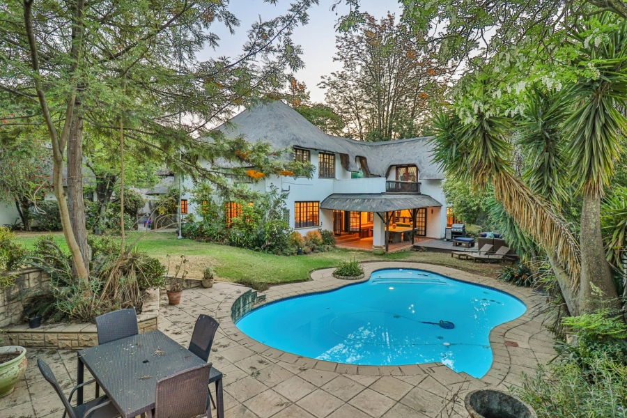 5 Bedroom Property for Sale in Hurlingham Gauteng
