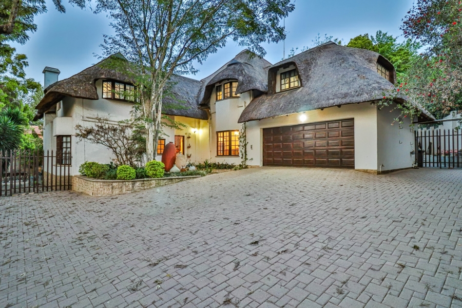 5 Bedroom Property for Sale in Hurlingham Gauteng
