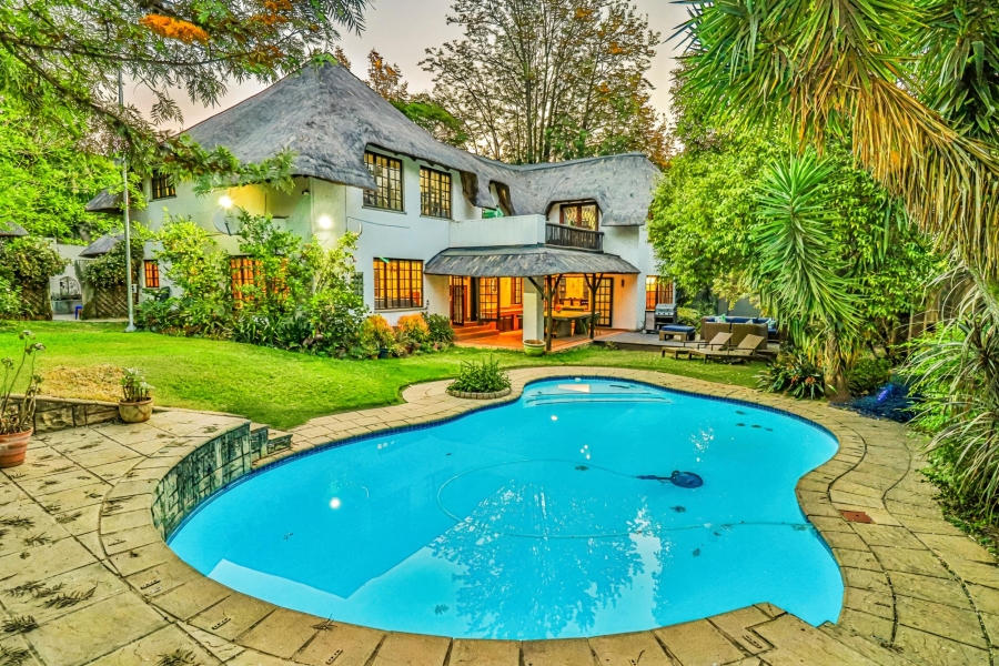 5 Bedroom Property for Sale in Hurlingham Gauteng
