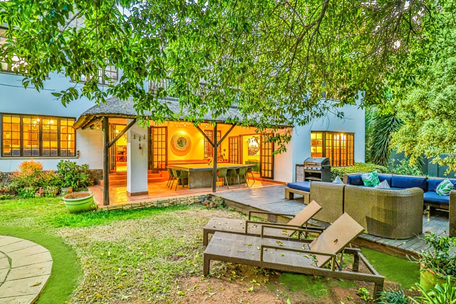 5 Bedroom Property for Sale in Hurlingham Gauteng