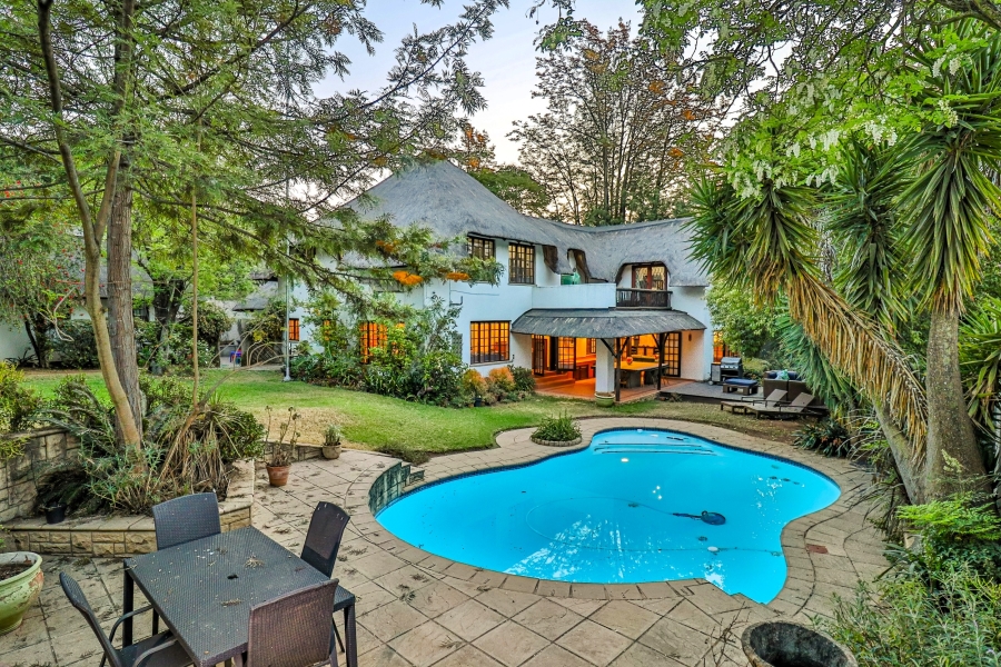 5 Bedroom Property for Sale in Hurlingham Gauteng