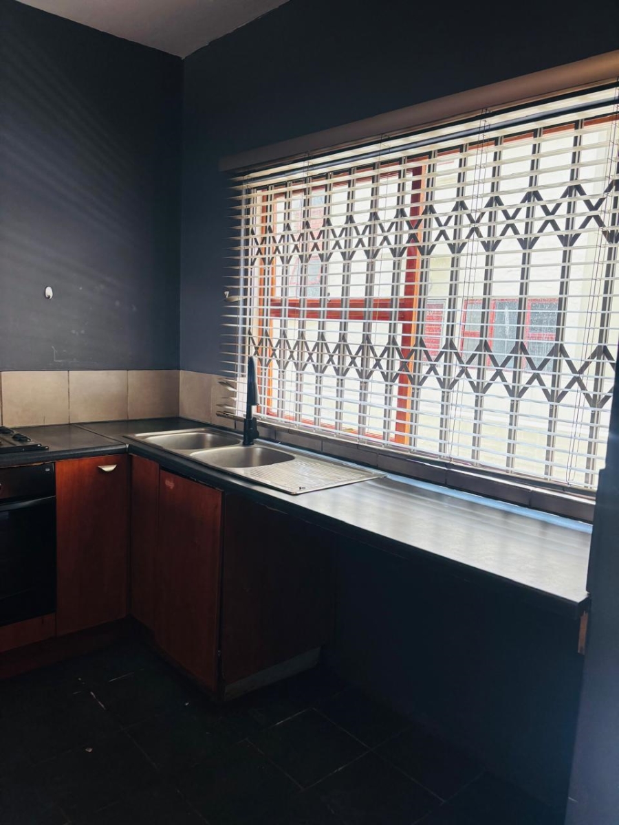 2 Bedroom Property for Sale in Noordwyk Gauteng