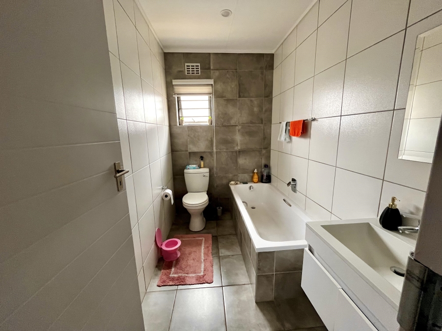 3 Bedroom Property for Sale in Lotus Gardens Gauteng