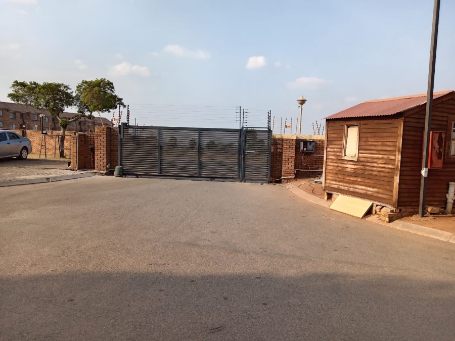 To Let 3 Bedroom Property for Rent in Honeydew Gauteng