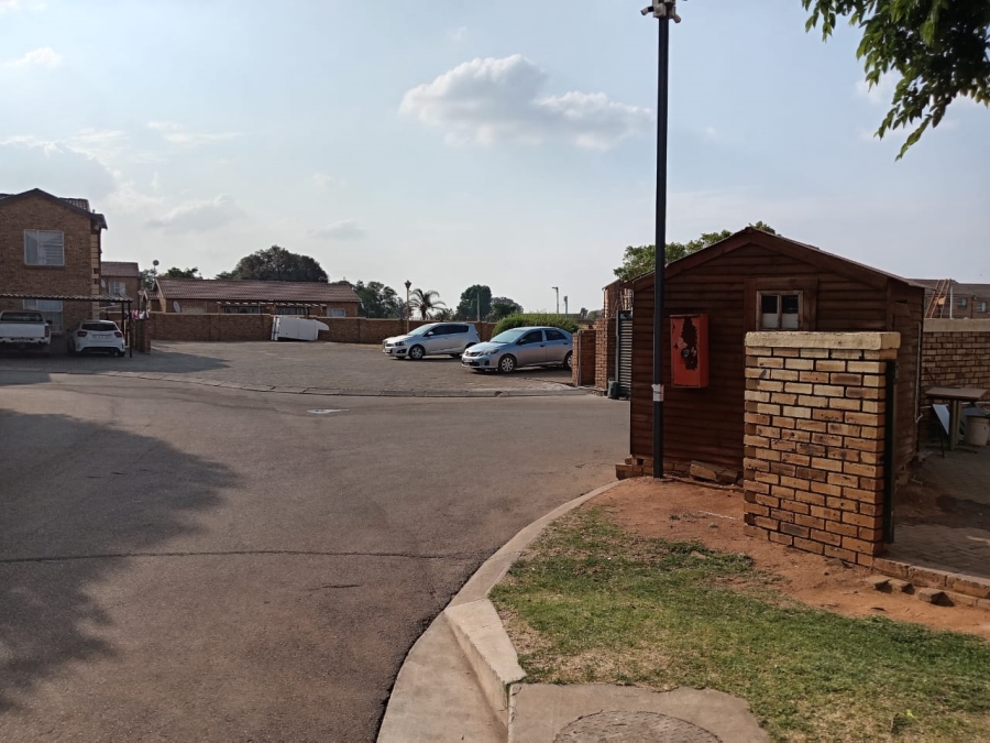 To Let 3 Bedroom Property for Rent in Honeydew Gauteng