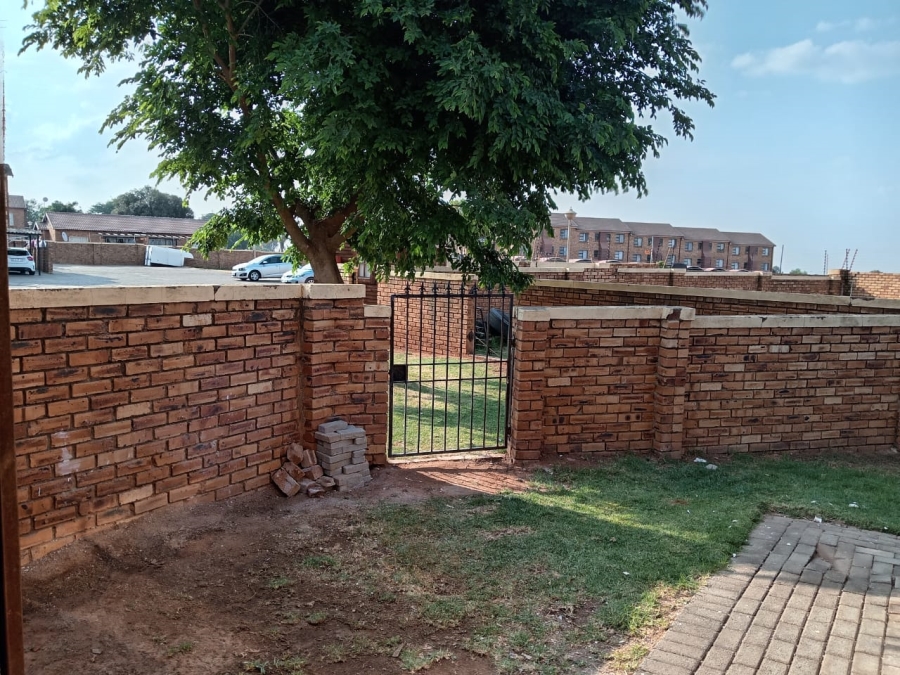 To Let 3 Bedroom Property for Rent in Honeydew Gauteng