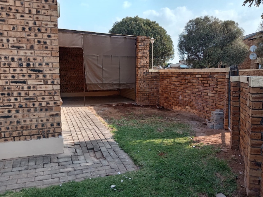 To Let 3 Bedroom Property for Rent in Honeydew Gauteng