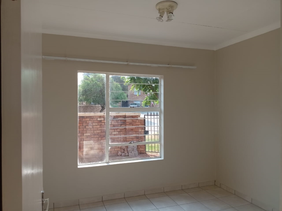 To Let 3 Bedroom Property for Rent in Honeydew Gauteng