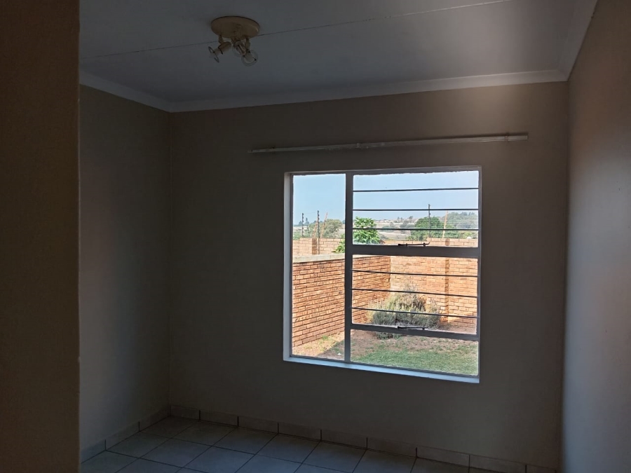 To Let 3 Bedroom Property for Rent in Honeydew Gauteng