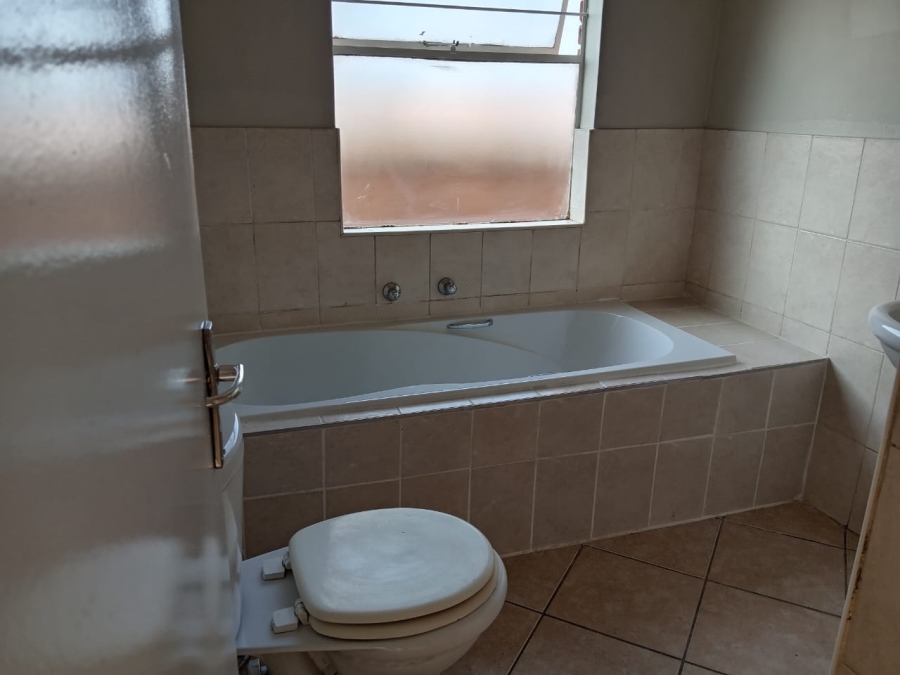 To Let 3 Bedroom Property for Rent in Honeydew Gauteng