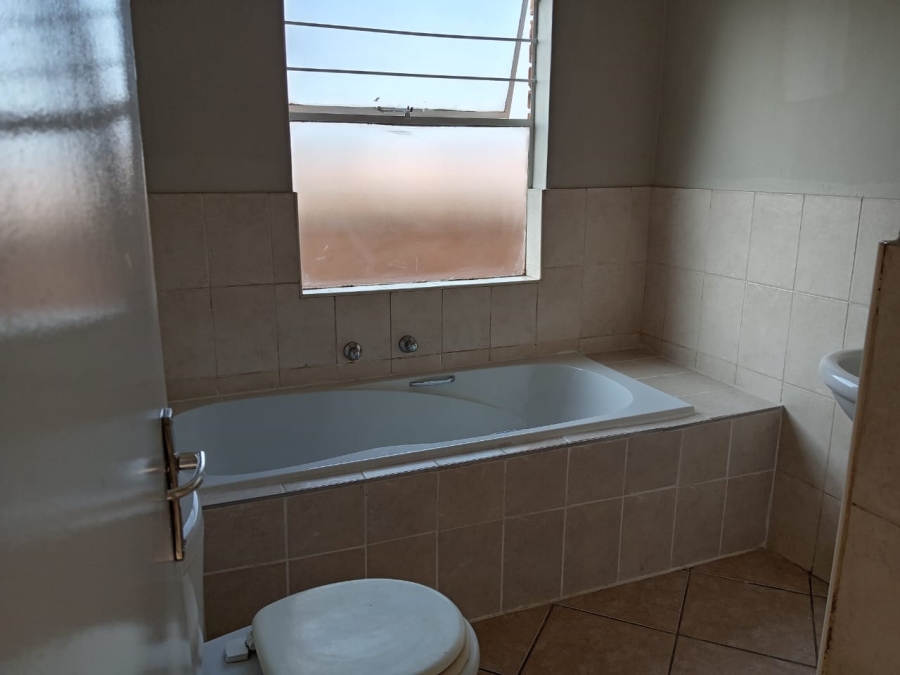 To Let 3 Bedroom Property for Rent in Honeydew Gauteng