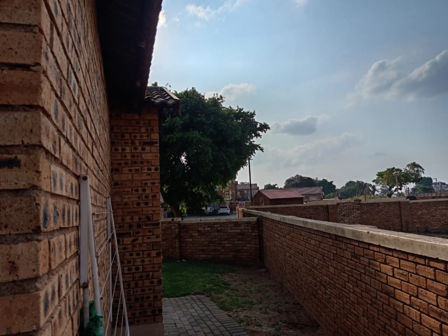 To Let 3 Bedroom Property for Rent in Honeydew Gauteng
