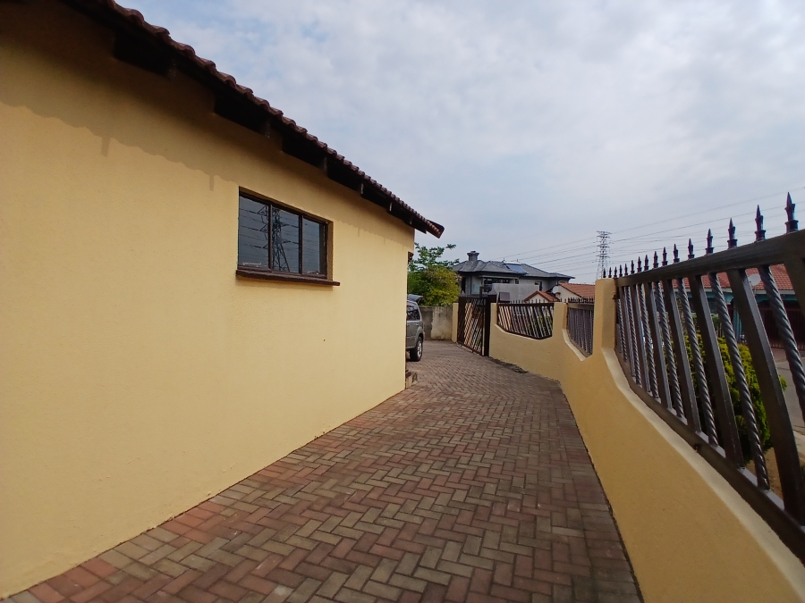 3 Bedroom Property for Sale in Danville Gauteng