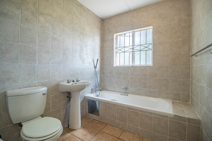 2 Bedroom Property for Sale in Oriel Gauteng