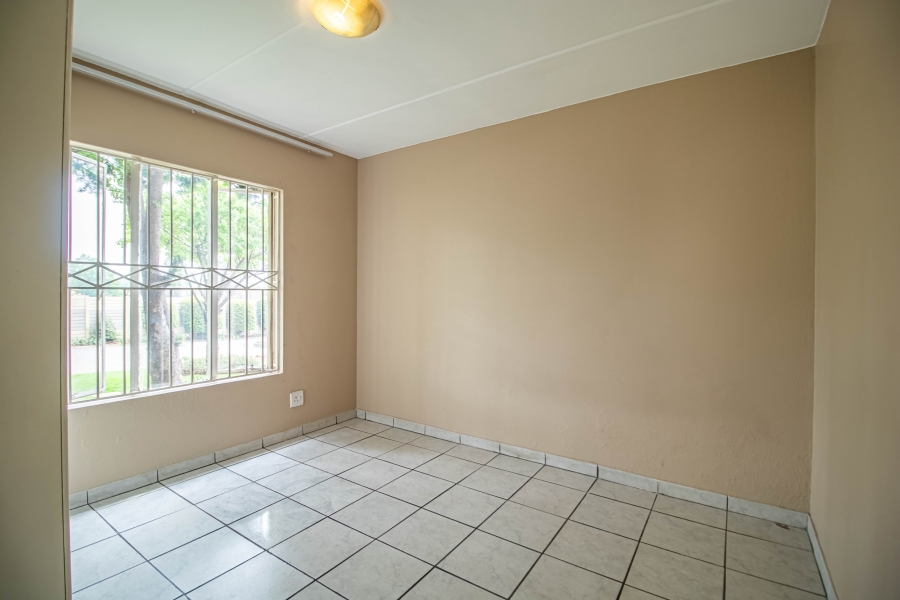 2 Bedroom Property for Sale in Oriel Gauteng