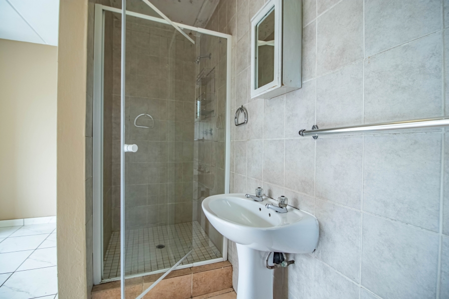 2 Bedroom Property for Sale in Oriel Gauteng