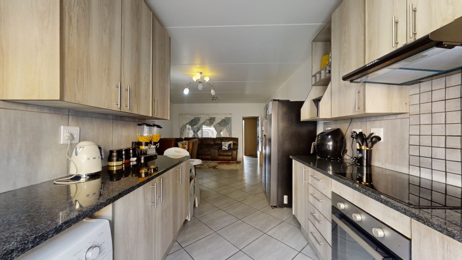 3 Bedroom Property for Sale in Ravenswood Gauteng
