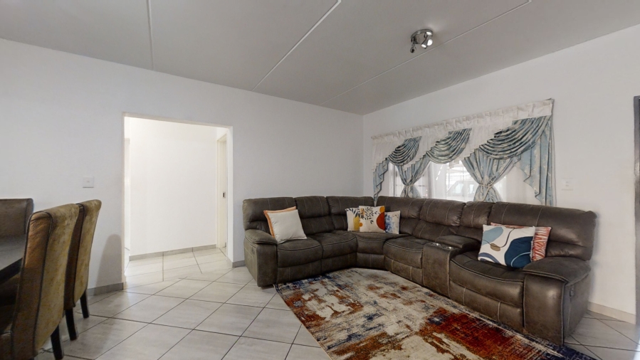 3 Bedroom Property for Sale in Ravenswood Gauteng