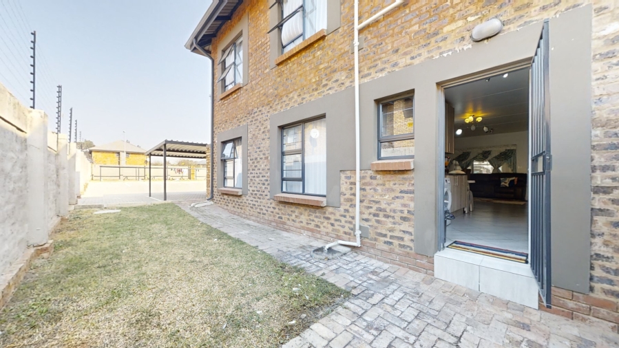 3 Bedroom Property for Sale in Ravenswood Gauteng
