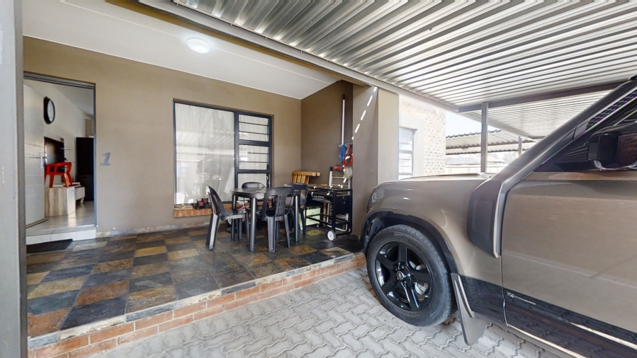 3 Bedroom Property for Sale in Ravenswood Gauteng