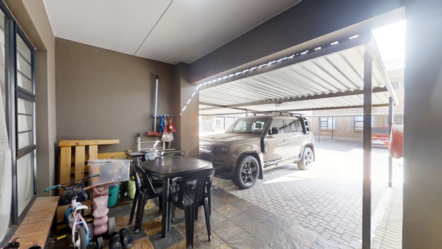 3 Bedroom Property for Sale in Ravenswood Gauteng