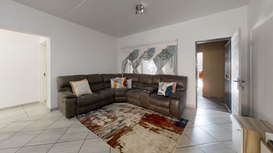 3 Bedroom Property for Sale in Ravenswood Gauteng