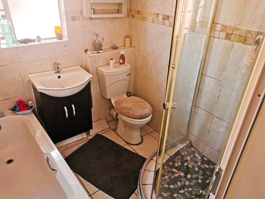 To Let 2 Bedroom Property for Rent in Moreleta Park Gauteng