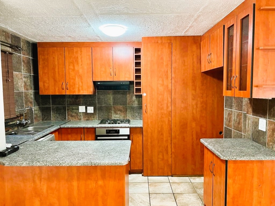 To Let 2 Bedroom Property for Rent in Moreleta Park Gauteng