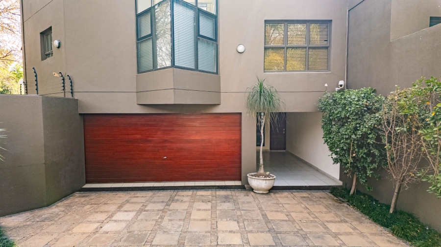 To Let 4 Bedroom Property for Rent in Strathavon Gauteng