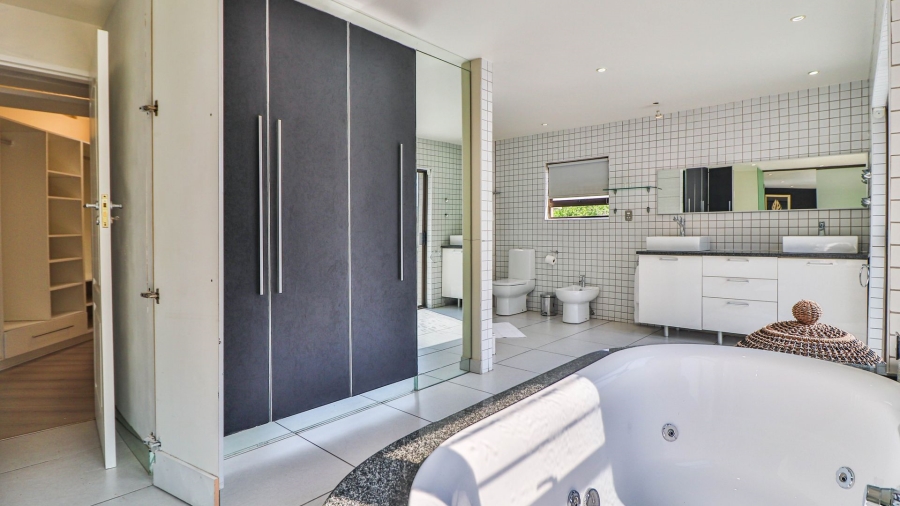 To Let 4 Bedroom Property for Rent in Strathavon Gauteng