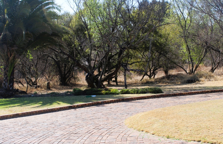 2 Bedroom Property for Sale in Glen Austin Gauteng