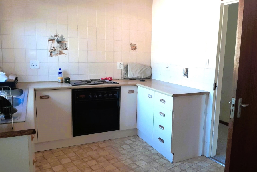 2 Bedroom Property for Sale in Glen Austin Gauteng