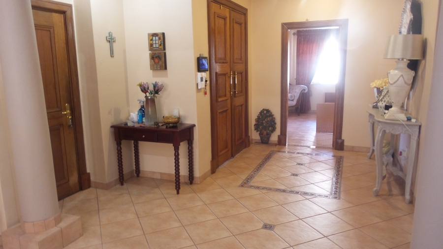 To Let 4 Bedroom Property for Rent in Sterrewag Gauteng
