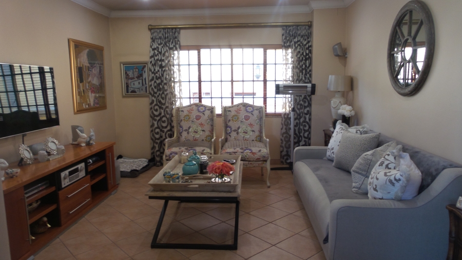 To Let 4 Bedroom Property for Rent in Sterrewag Gauteng
