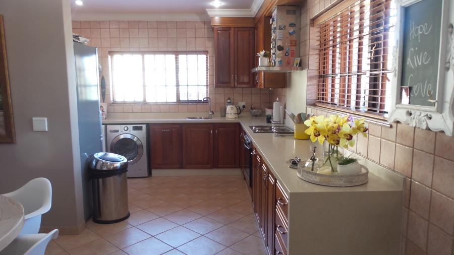 To Let 4 Bedroom Property for Rent in Sterrewag Gauteng