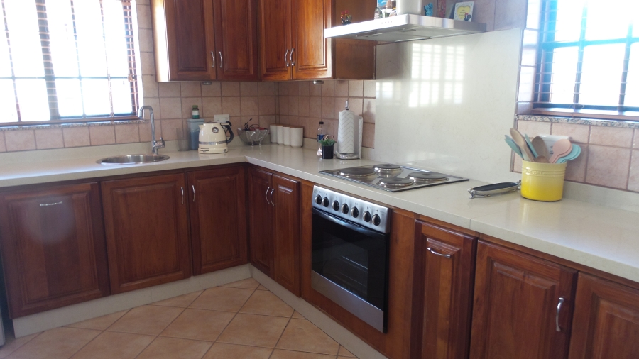To Let 4 Bedroom Property for Rent in Sterrewag Gauteng