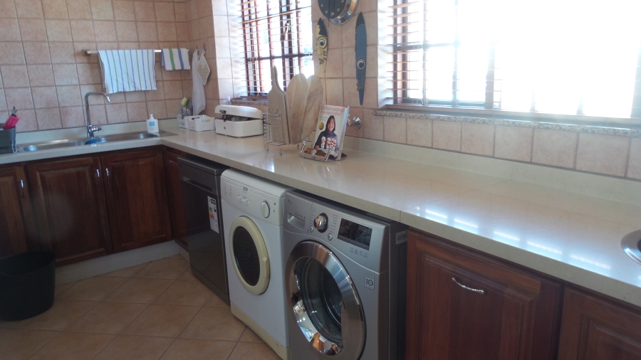 To Let 4 Bedroom Property for Rent in Sterrewag Gauteng