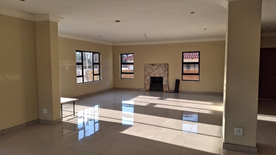 To Let 5 Bedroom Property for Rent in Willow Park Manor Gauteng