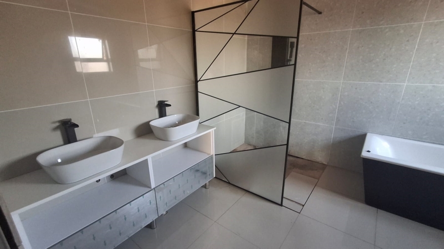 To Let 5 Bedroom Property for Rent in Willow Park Manor Gauteng