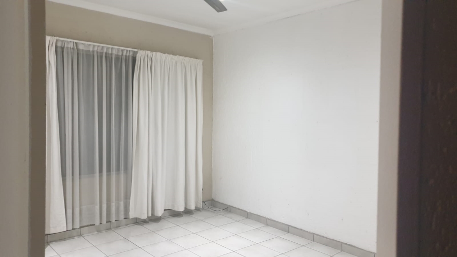 8 Bedroom Property for Sale in Anzac Gauteng