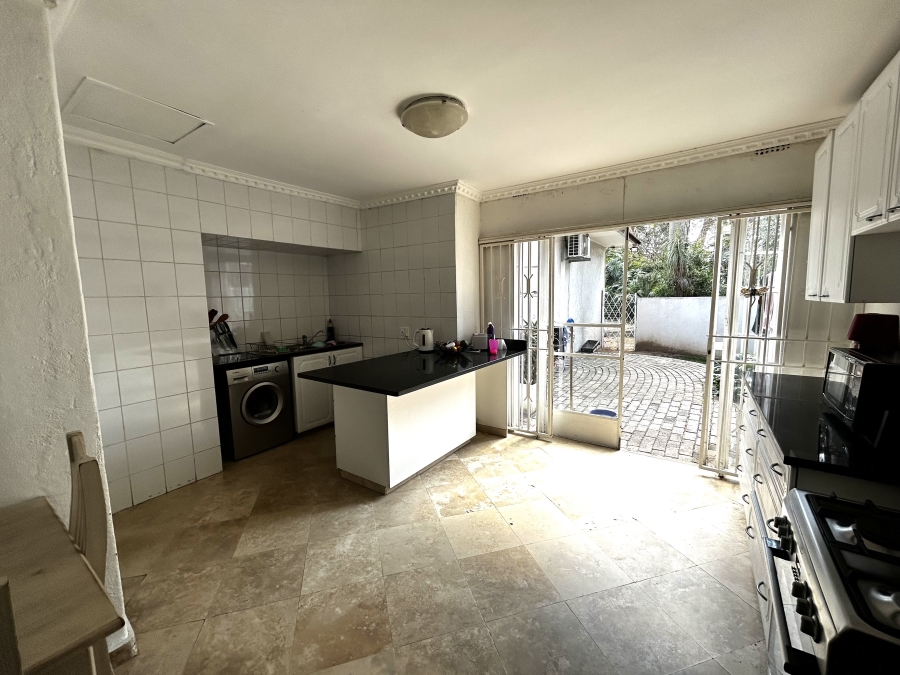 3 Bedroom Property for Sale in Oaklands Gauteng