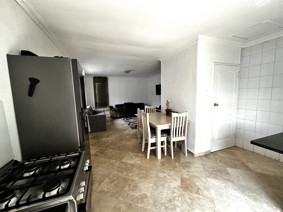 3 Bedroom Property for Sale in Oaklands Gauteng